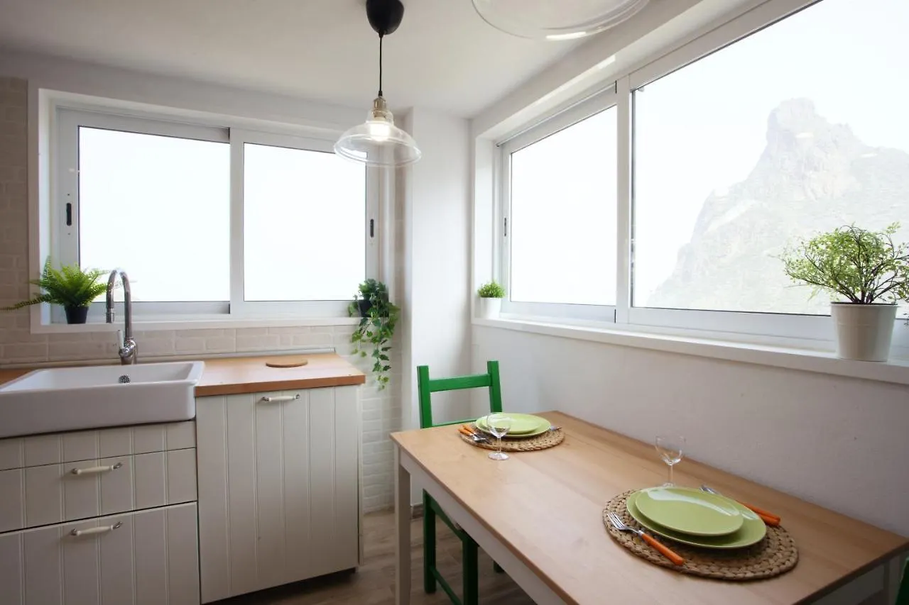 Charming House With Stunning Sea View In Santa Cruz De Tenerife